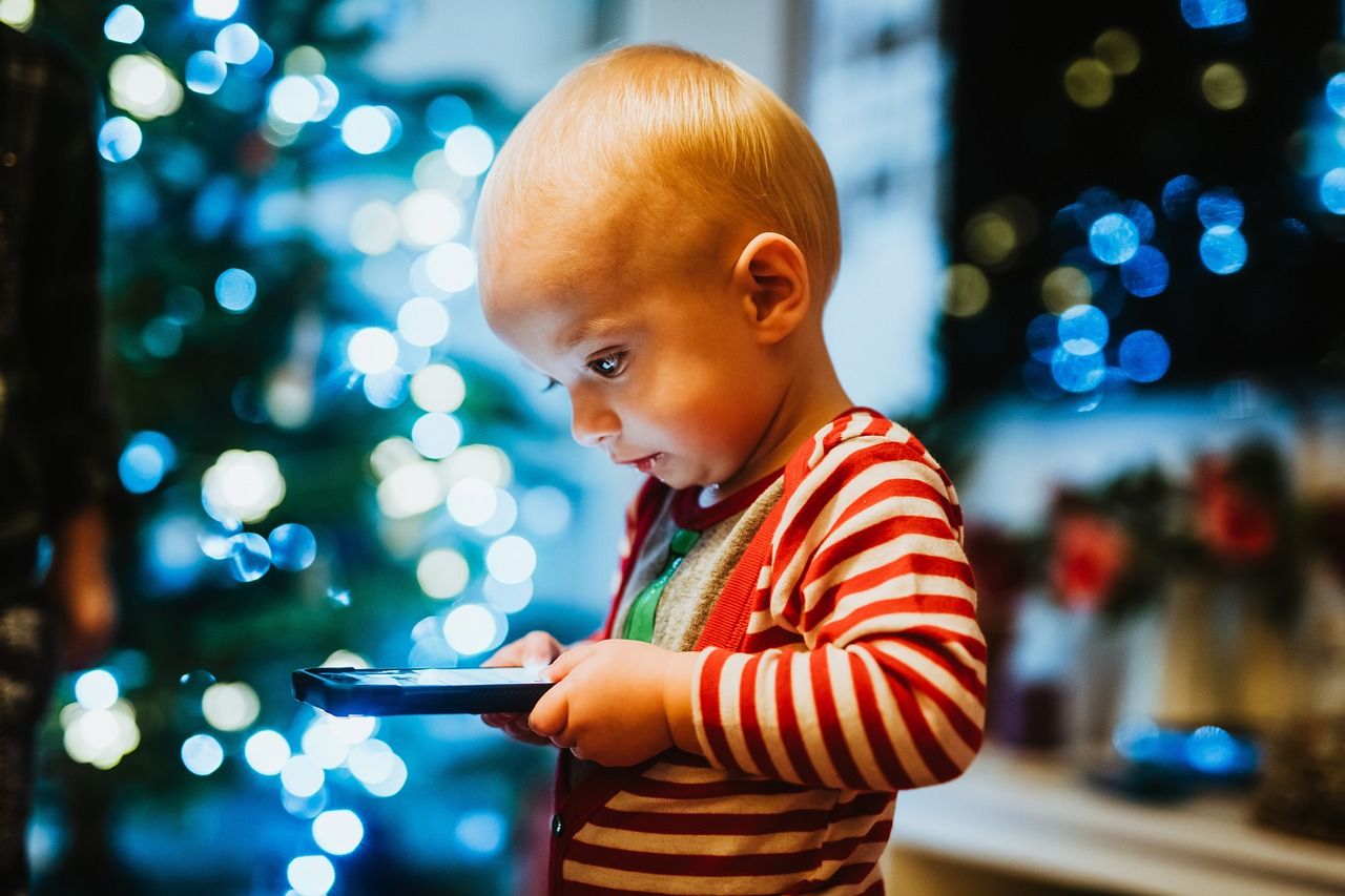 christmas-wallpaper-5871185-1280-jpg-1750876606.jpg