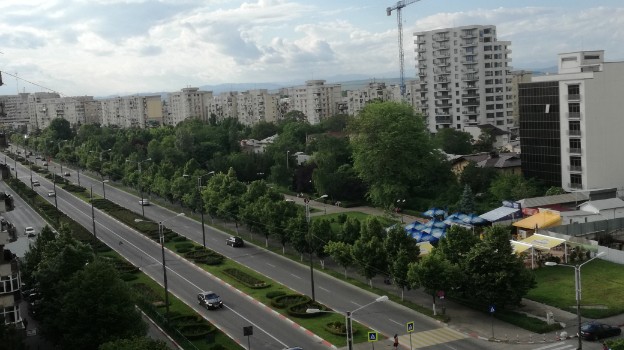 Discuţii cu administratorii blocurilor din Ploieşti care ar urma să fie reabilitate termic