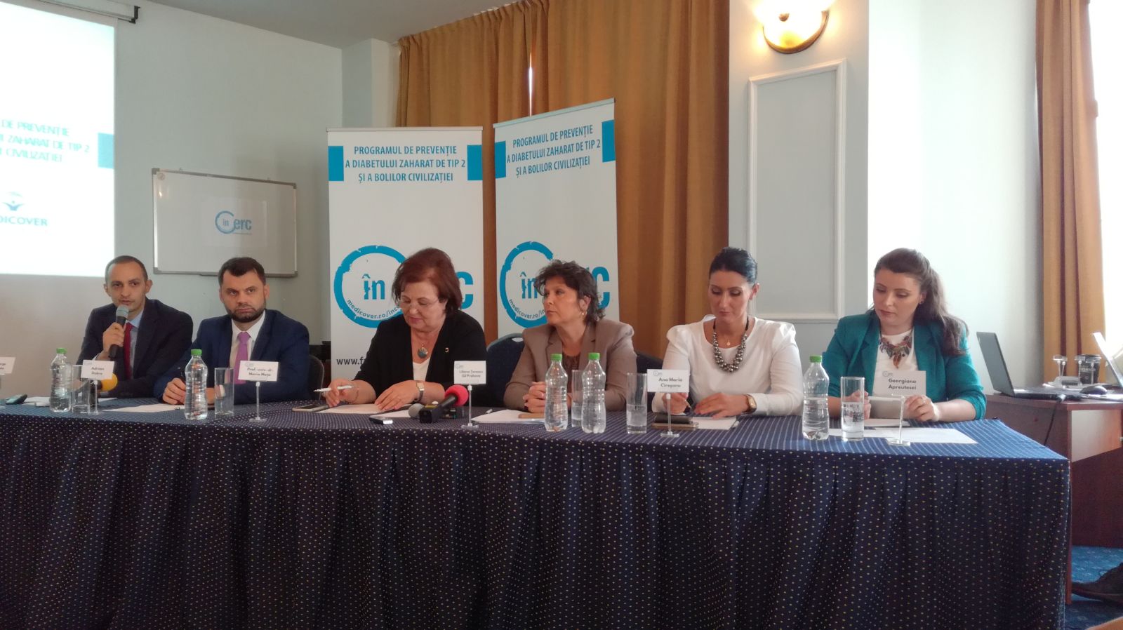 Proiect unic în România. Elevii de clasa a V-a din Ploieşti vor fi testaţi gratuit pentru diabet zaharat de tip 2 şi alte boli ale civilizaţiei