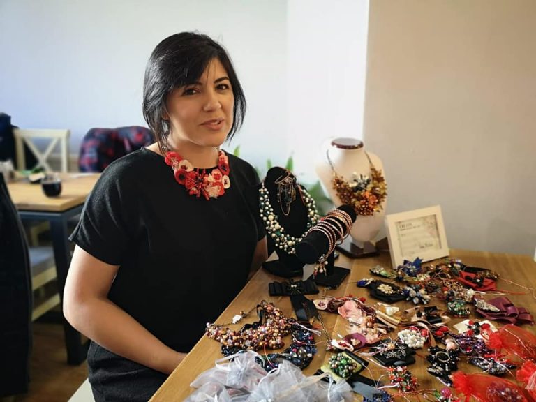 VIDEO-Sonia Martinez s-a lansat în afaceri cu bijuterii cu energie pozitivă