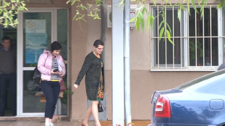 VIDEO-AFLĂ ce a povestit avocatul unui martor care ar fi fost sechestrat la DNA Ploieşti! Adina Florea a venit în control!