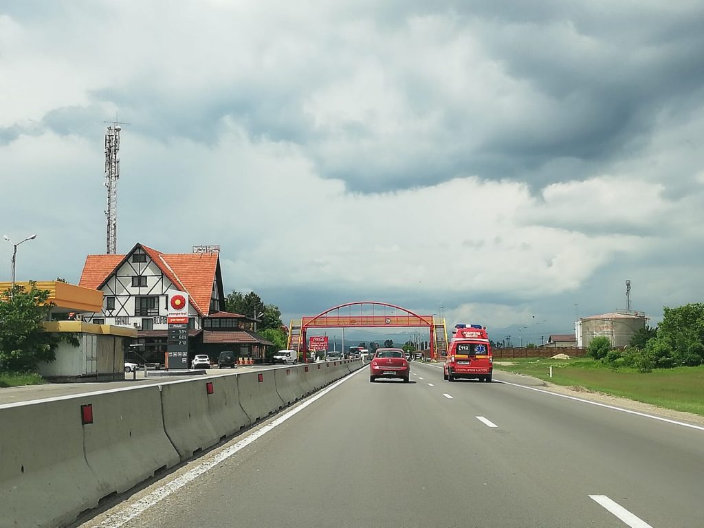 Doi răniți în urma unui accident rutier pe DN1, la Paralela 45