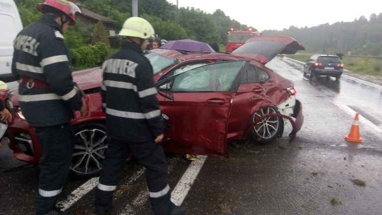 Trei copii au fost răniți într-un accident pe DN1 la Nistoresti