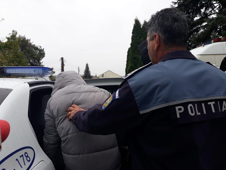 Prahova: Un bețiv a fost împușcat în curtea secției de votare 523. Află ce a făcut!
