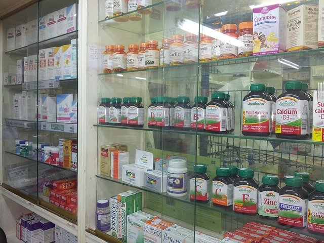 Până pe 30 iunie, nu avem nevoie de card de sănătate pentru serviciile medicale şi farmaceutice