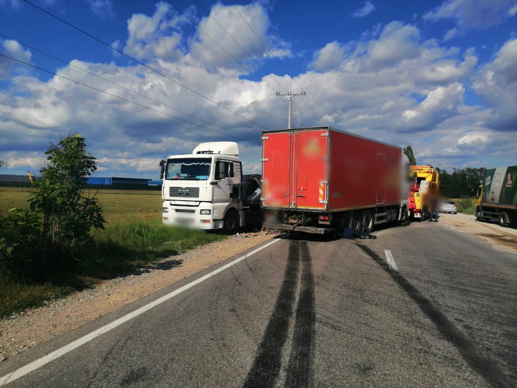 Trafic deviat pe DN 72, după un accident rutier