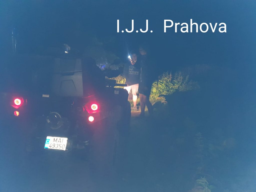 Trei turişti din Bucureşti au fost salvaţi de pe munte de jandarmii din Buşteni