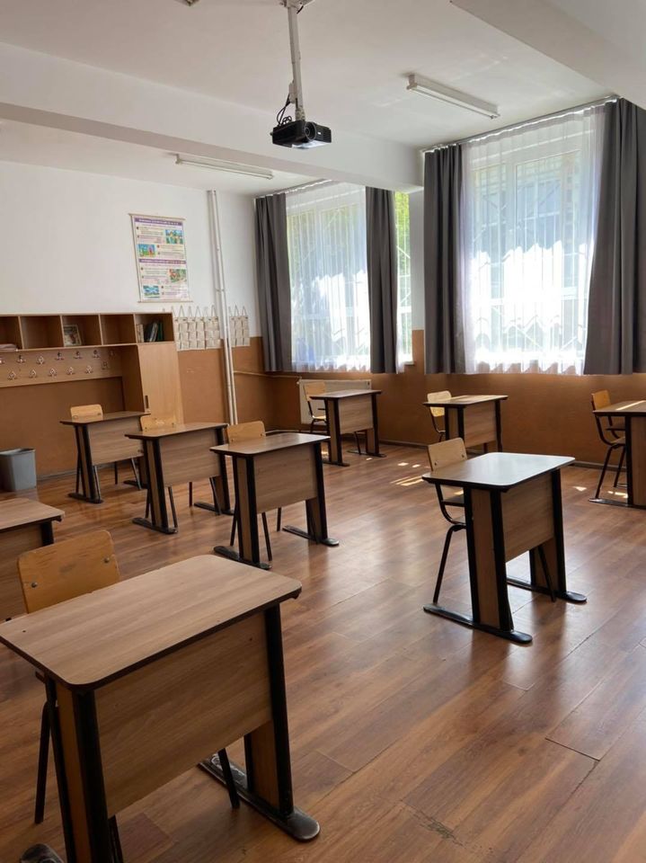 Alte schimbări de scenariu in școlile din Prahova